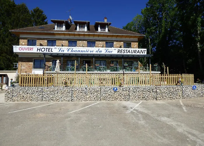 Hôtel accueillant les animaux: Hotel Restaurant La Chaumiere du Lac